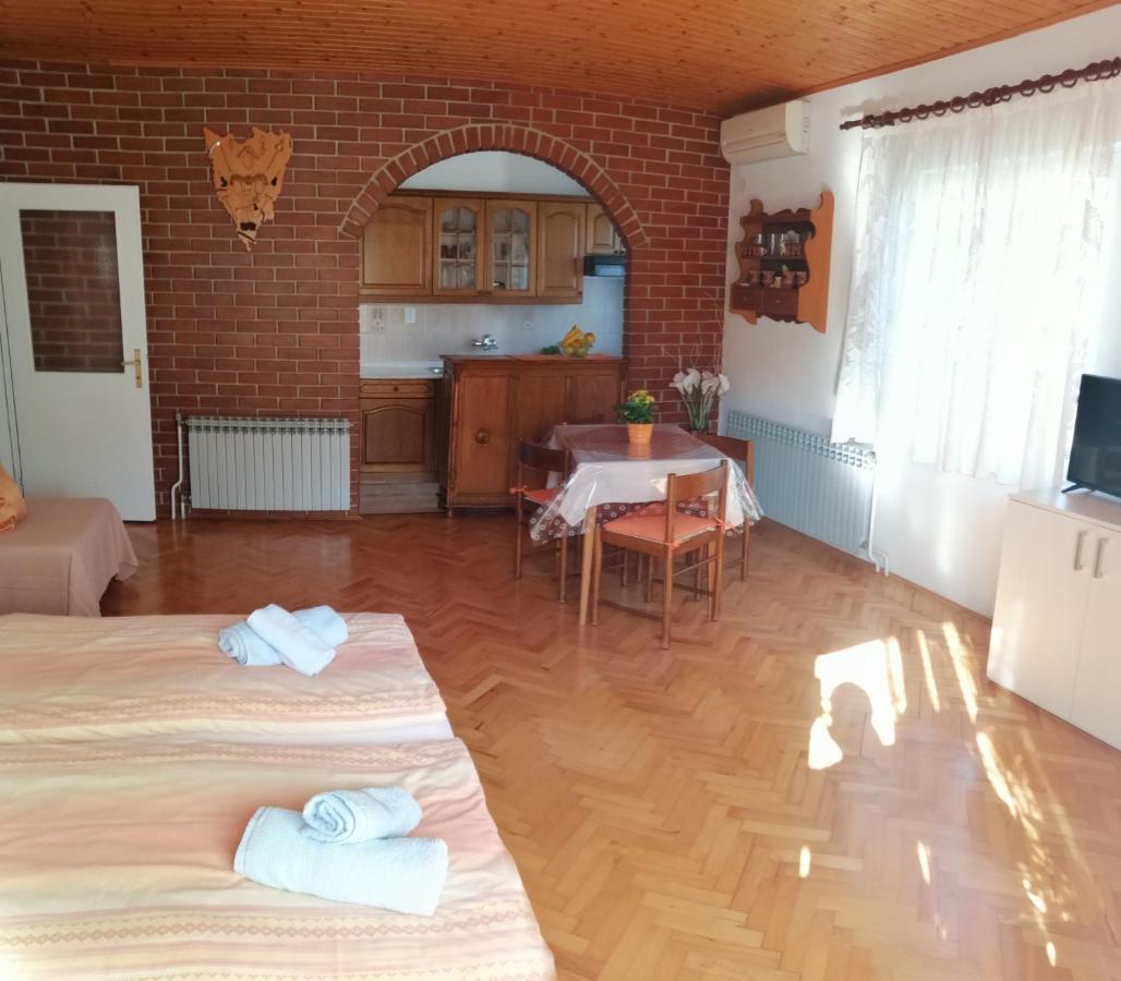 Apartmani Darko Ровінь Екстер'єр фото