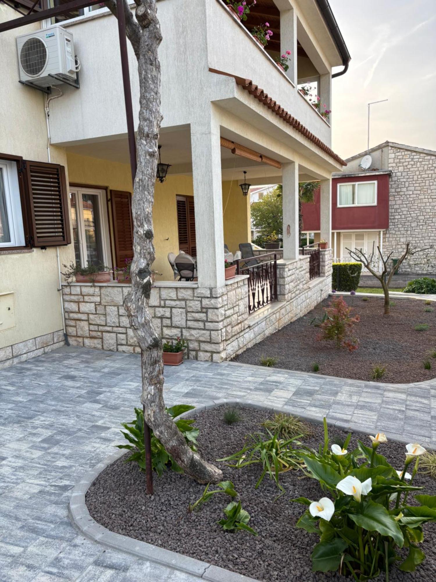 Apartmani Darko Ровінь Екстер'єр фото
